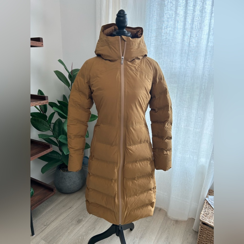 Lululemon down coat . New without tags